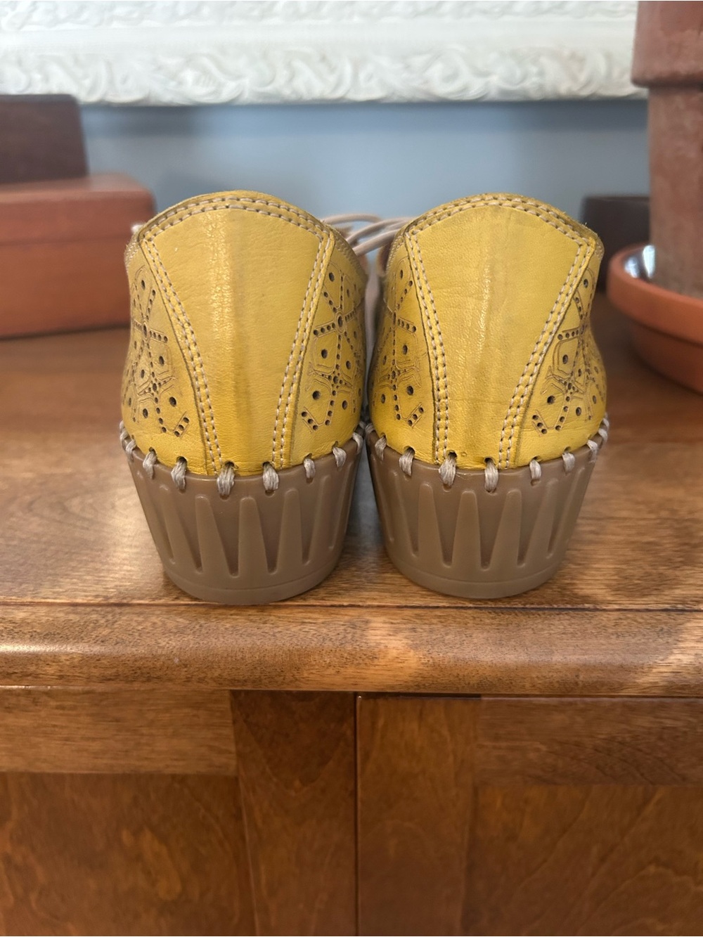 Molly Bessa Yellow Laser-Cut Genuine Leather Lace-Up Women's Shoes, from Turkey - Picture 6 of 10